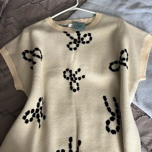 Cream Knit Top with Black Dot Floral Motif L